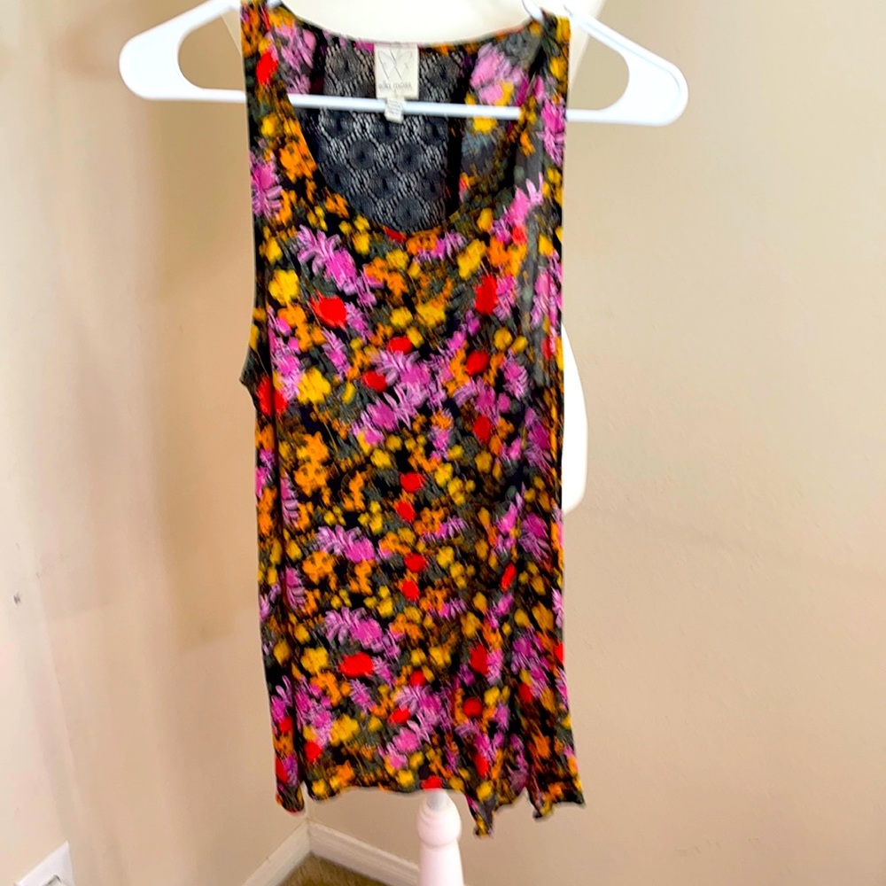 Ella Moss top gorgeous floral - black lace back M
